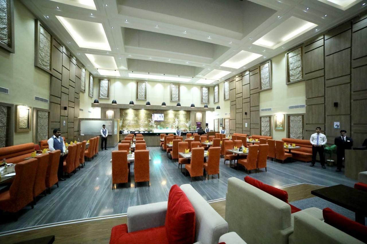 העיר בנגלור Rg Royal Hotel מראה חיצוני תמונה